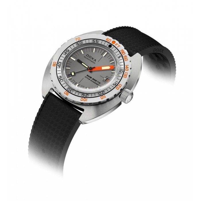 DOXA - SUB 300 Ti5 CLIVE CUSSLER 823.50.121.20-SE14 DOXA - SUB 300 Ti5 CLIVE CUSSLER 823.50.121.20-SE14